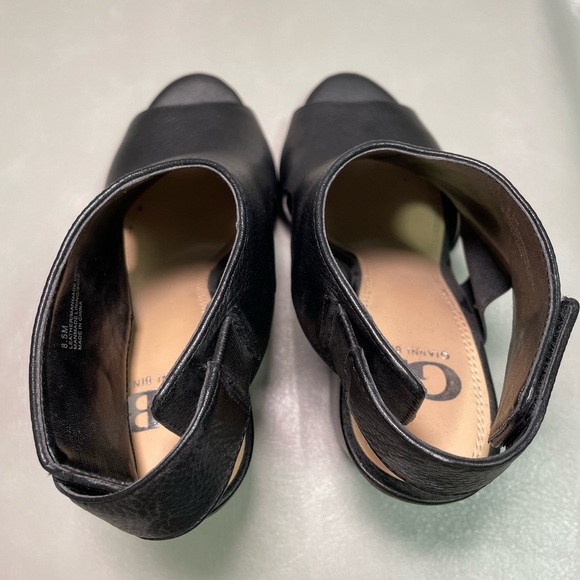 Gianni Bini Black Leather Peep-toe Booties - Picture 3 of 6